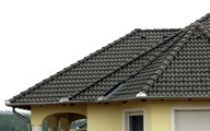 Betonová střešní taška Danubia - barva Antracit - střecha